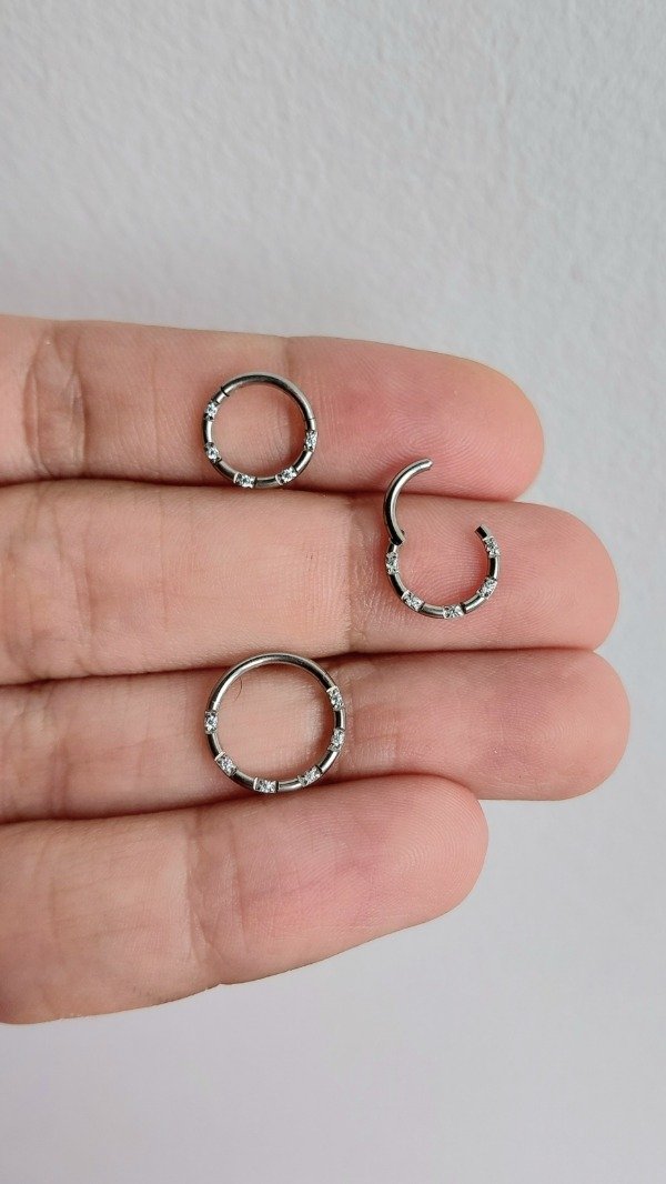 Producto - Piercing de Acero Argollita Clicker con Mini Strass (unidad)