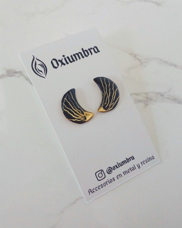 Producto - Aretes Luna (dorado y negro)