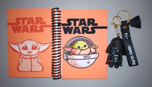 Producto - Combo libreta y llavero de Star Wars.