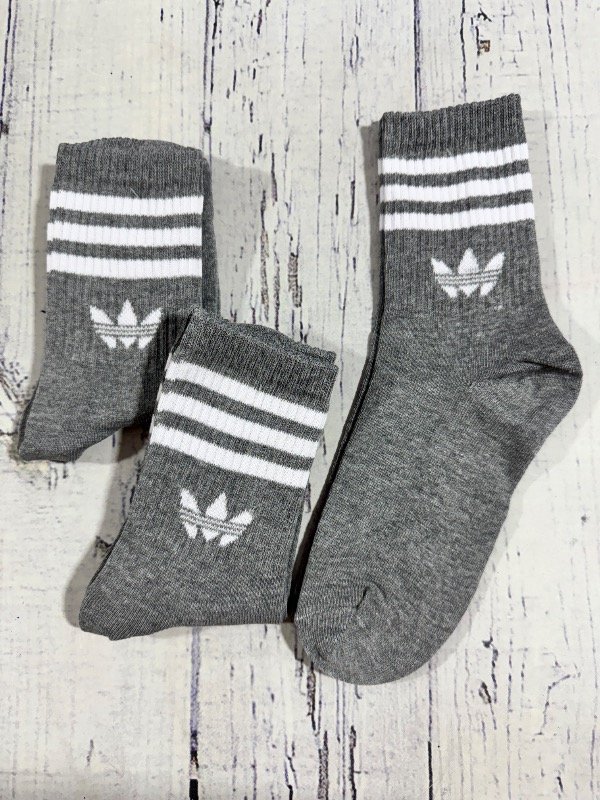 Producto - Adidas Classic Gris I