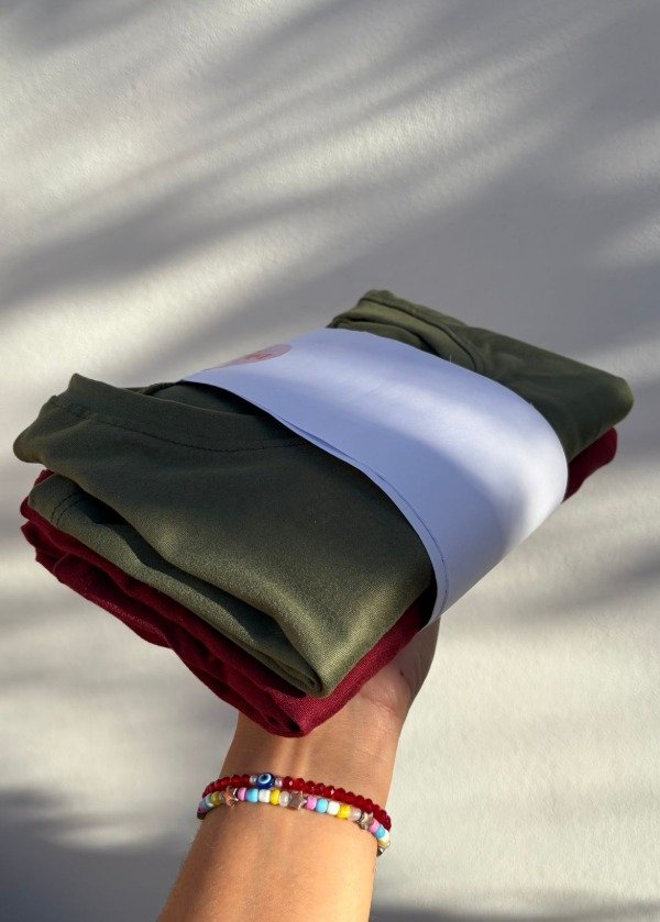 Producto - Pack x 2 camisetas verde militar - bordo