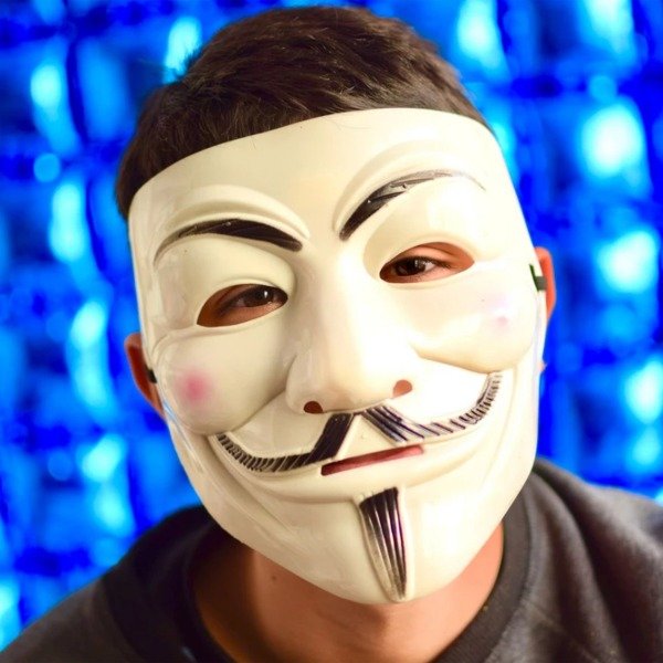 Producto - Mascará Anonymous Blanca