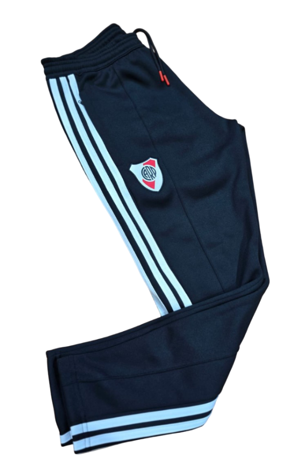 Producto - Pantalón Largo River 2026