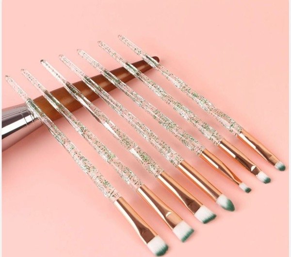 Producto - Set de brochas brillos.