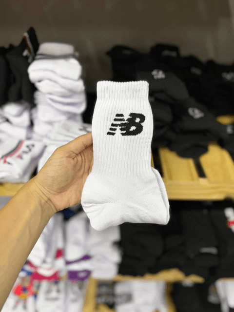 Producto - NEW BALANCE 3/4 NEGRA Y BLANCA