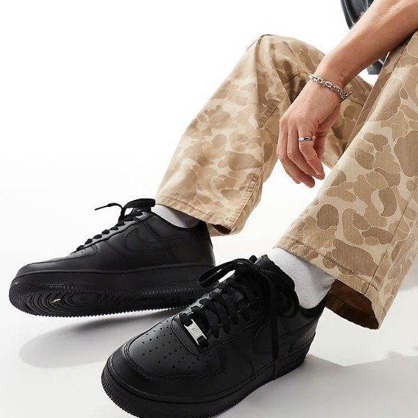 Producto - Nike Air Force One - Todas Negras