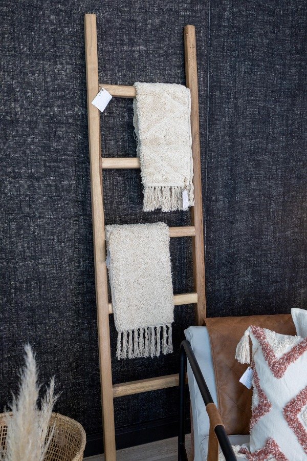 Producto - ESCALERA FRIDA