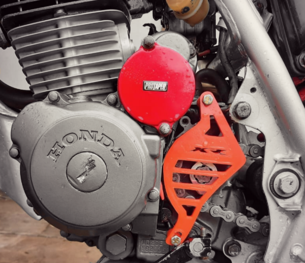 Producto - Kit Guia De Cadena Y Cubrepiñón Xr 200 Brasil - 2