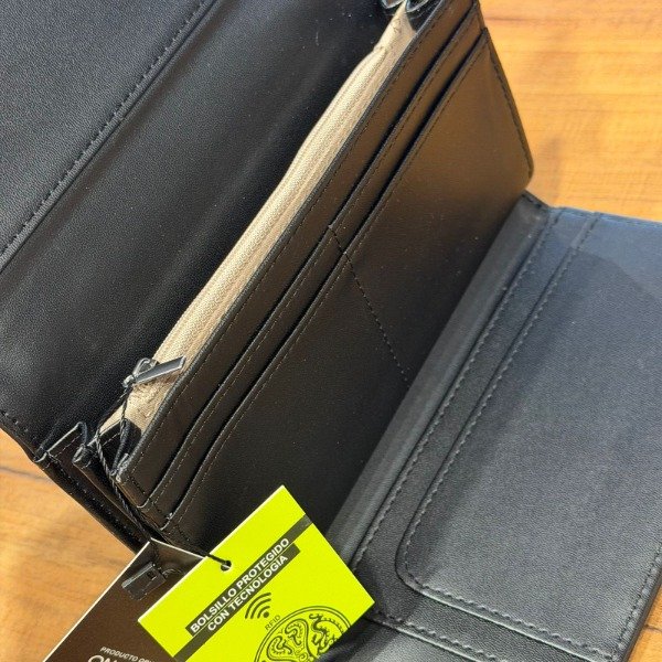 Producto - BILLETERA ONA SAEZ CON SOLAPA - 2