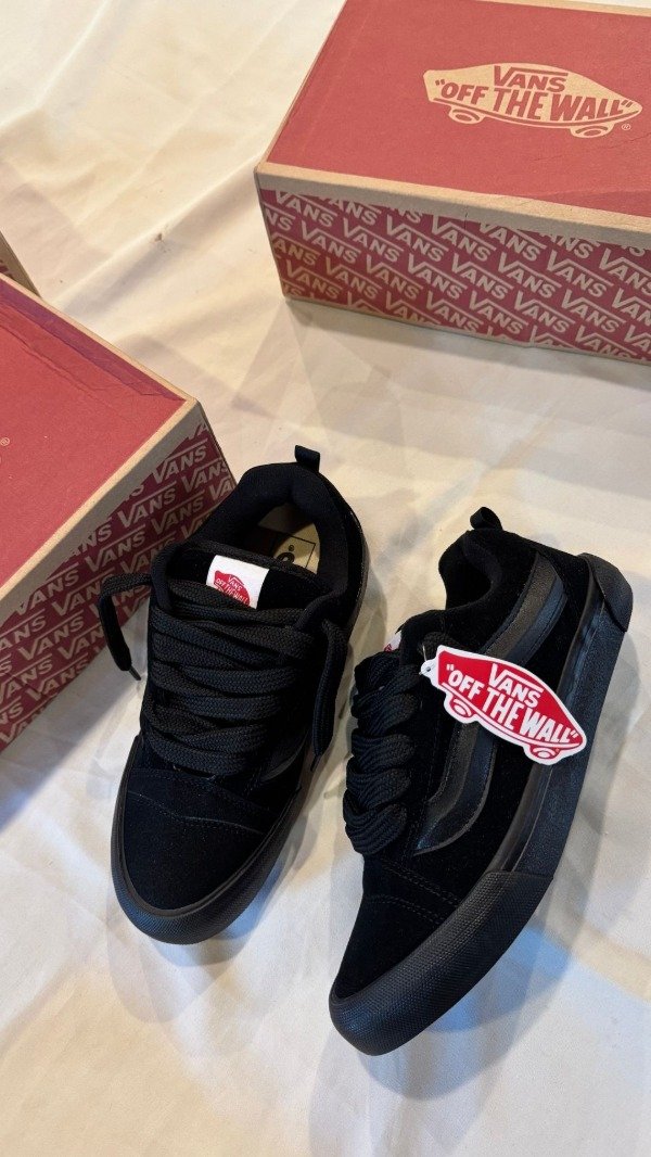 Producto - VANS KNU TOTAL BLACK