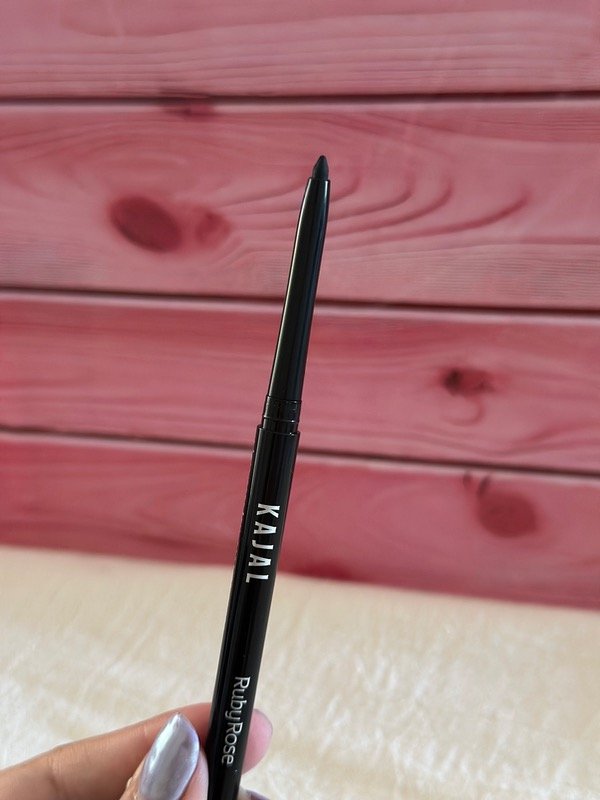 Producto - DELINEADOR RETRÁCTIL KAJAL RUBY ROSE