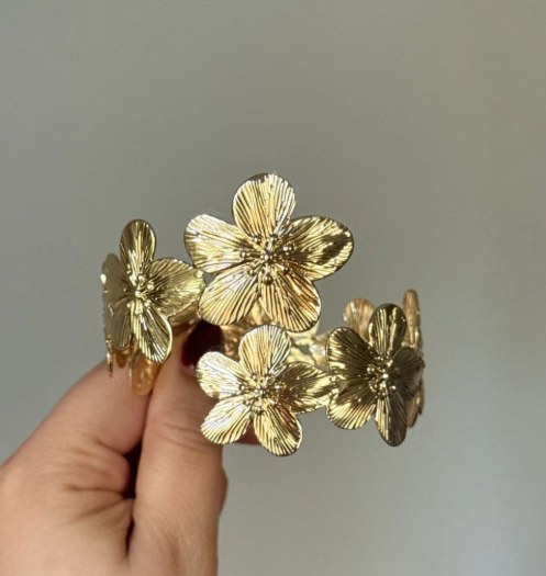 Producto - Brazalete dorado flor