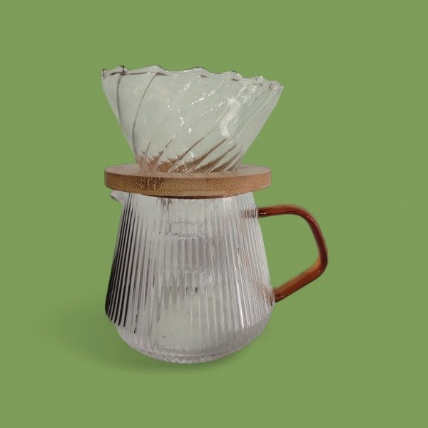Producto - Cafetera V60 con jarra de vidrio y aro de metal