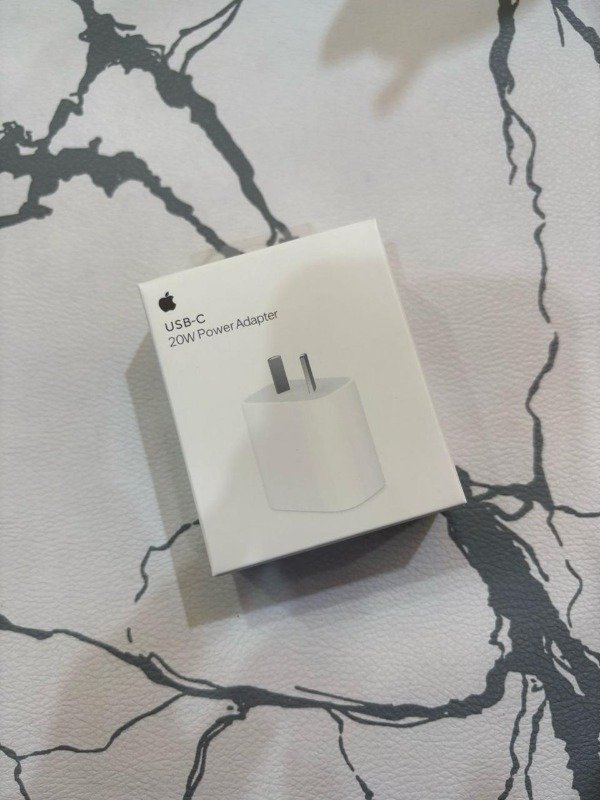 Producto - Adaptador 20w iphone