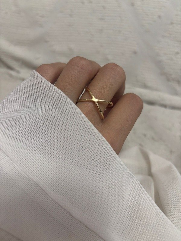 Producto - Anillo Cruzado Acero Dorado