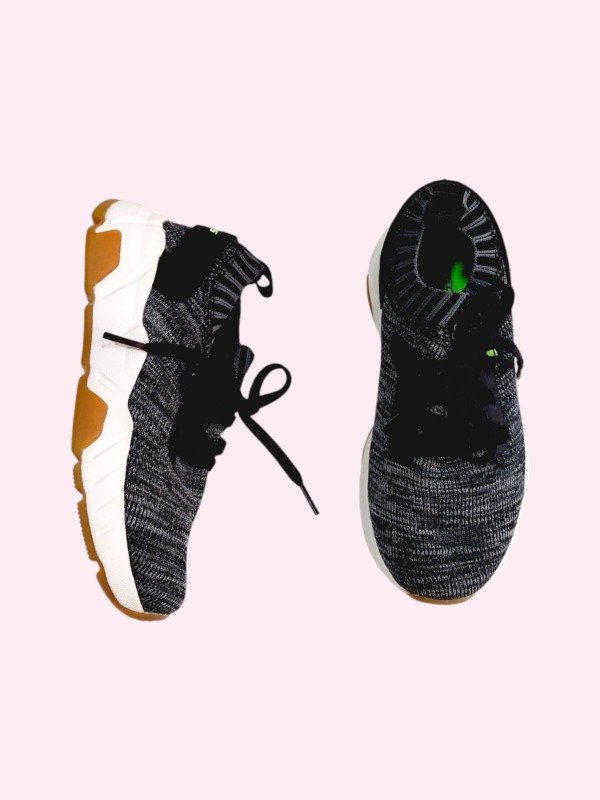 Producto - Zapatillas faso cordon gris con negro Sketchers Talle 31 SIN USO