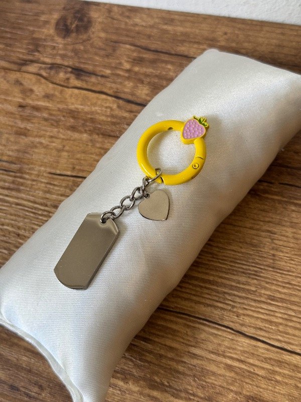 Producto - Llavero Kids Frutillita Amarillo