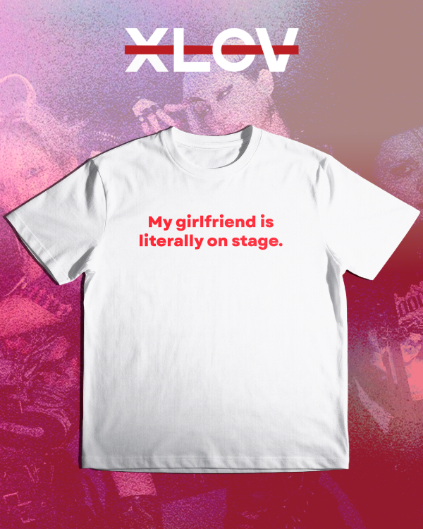 Producto - My girlfriend-boyfriend is literally on stage