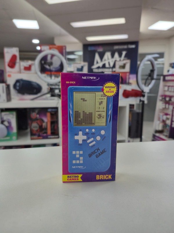 Producto - Consola Retro Gamer 8 Bit Netmak NM-BRICK
