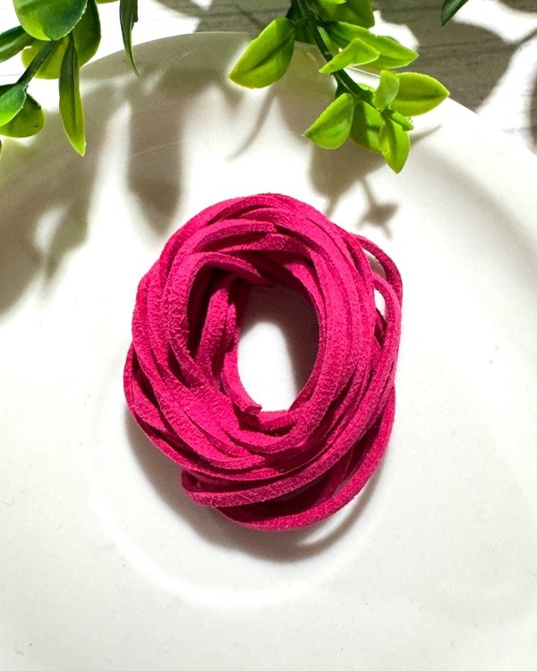Producto - CORDÓN GAMUZA FUCSIA 3MM