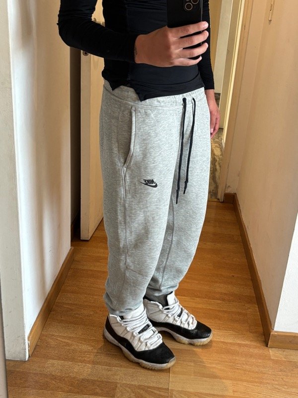 Producto - NIKE TECH GREY T:XL