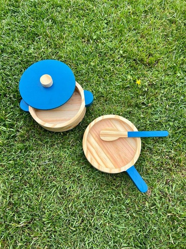 Producto - Set cocina (olla con tapa, sartén, cucharón)