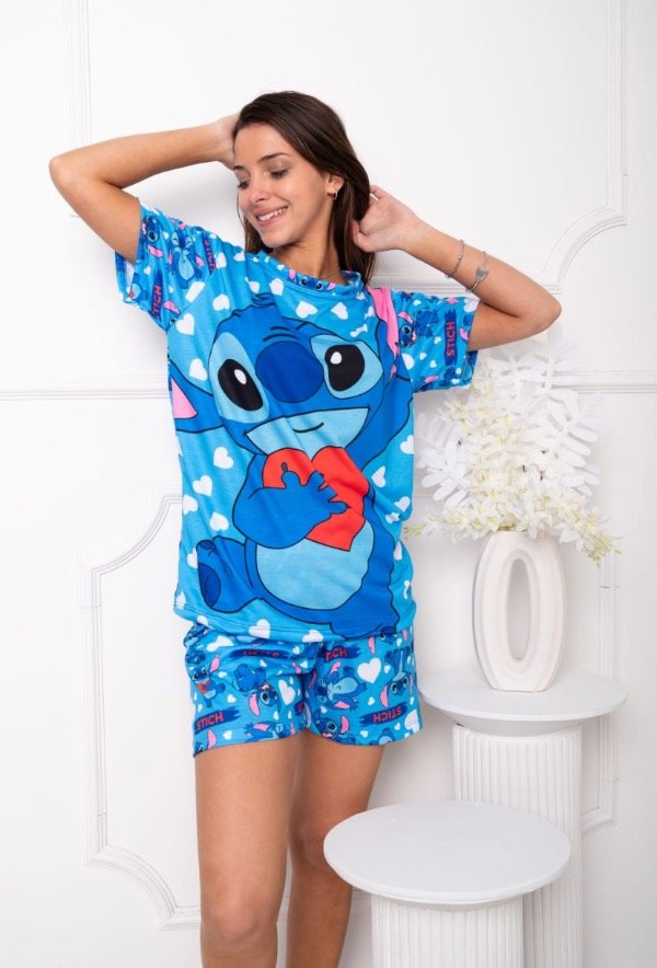 Producto - Pijamas de adultos Stitch corazón