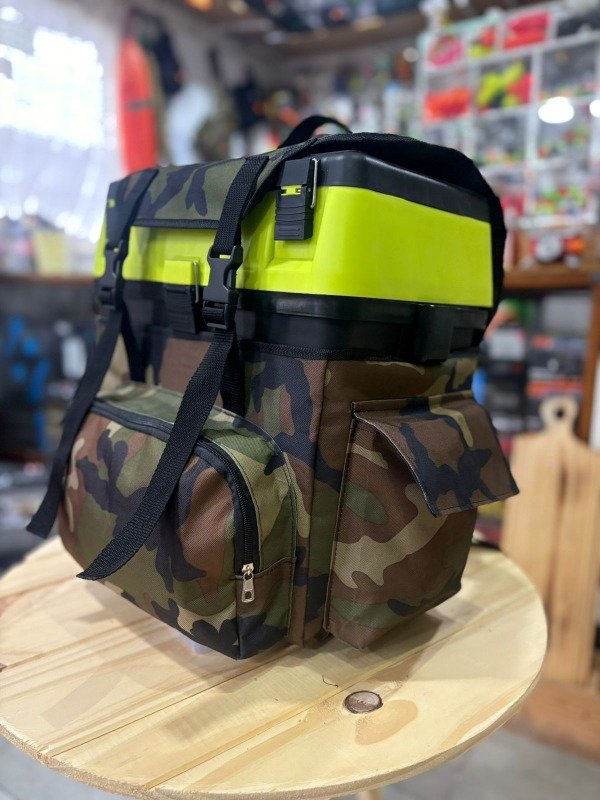 Producto - FUNDA MOCHILA CAMUFLADA PARA CAJON DE PESCA ASIENTO