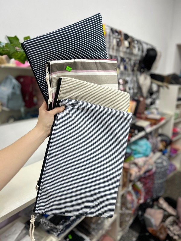 Producto - Portanotebook gabardina rayas