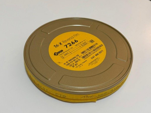 Producto - Kodak Tri-X Reversal Film 16mm 122m - Código 7266