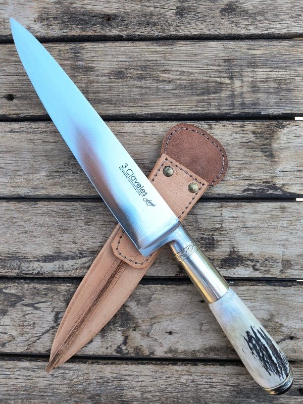 Producto - CUCHILLO 3 CLAVELES DE 20CM CABO DE CIERVO