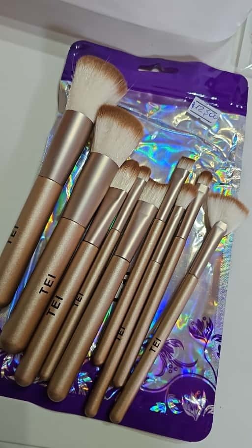 Producto - SET X9 BROCHAS