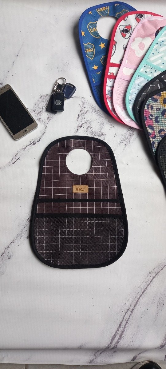 Producto - Bolsita para Auto Cuadrille Negro