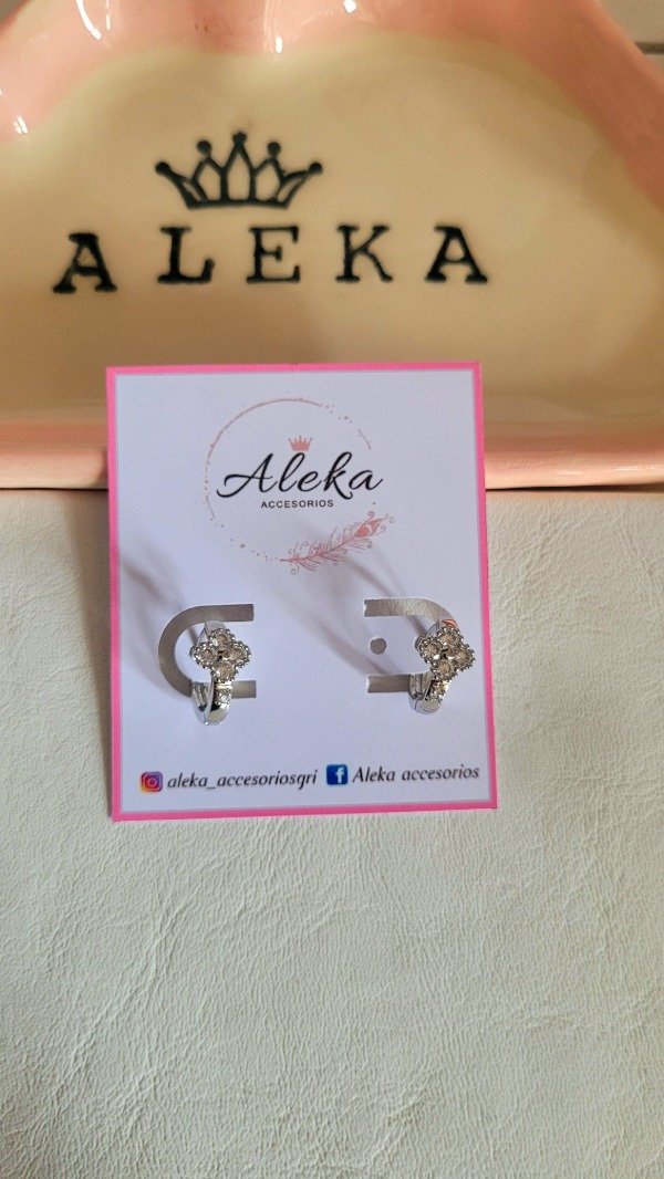 Producto - Argollas trébol con zirconia plateado - 1