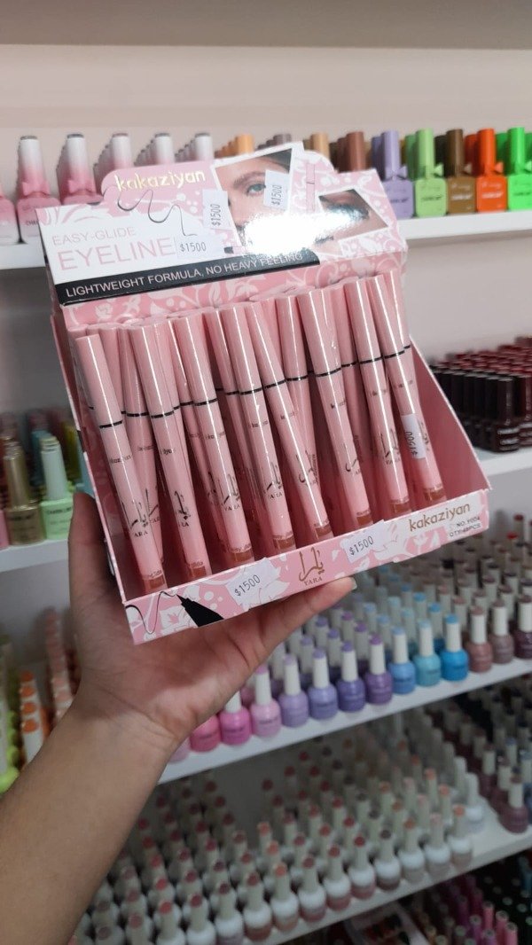 Producto - Delineador líquido YARA