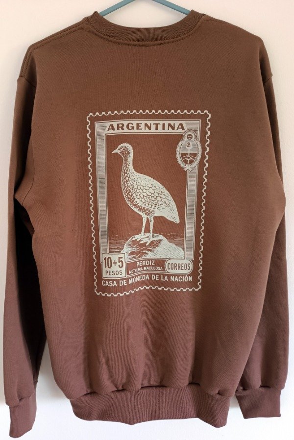 Producto - Buzo Estampilla dorso