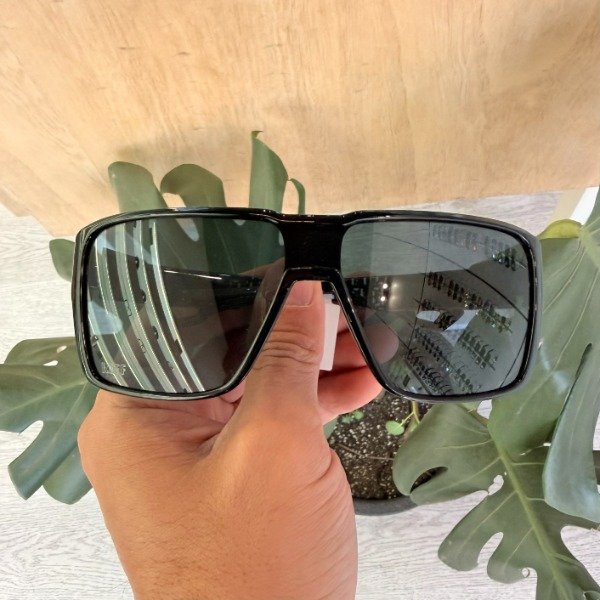 Producto - Reef M295 Negro Brillo - Cristales Grises - 2