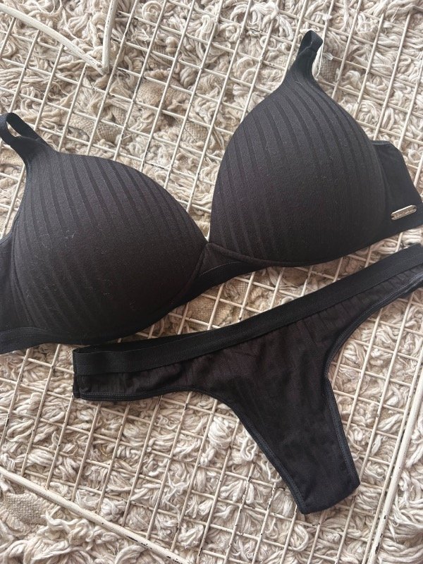 Producto - Disponible  Negro t105 - 0
