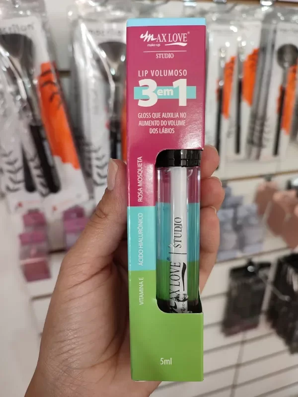 Producto - Lip gloss voluminoso 3en1 - Max Love