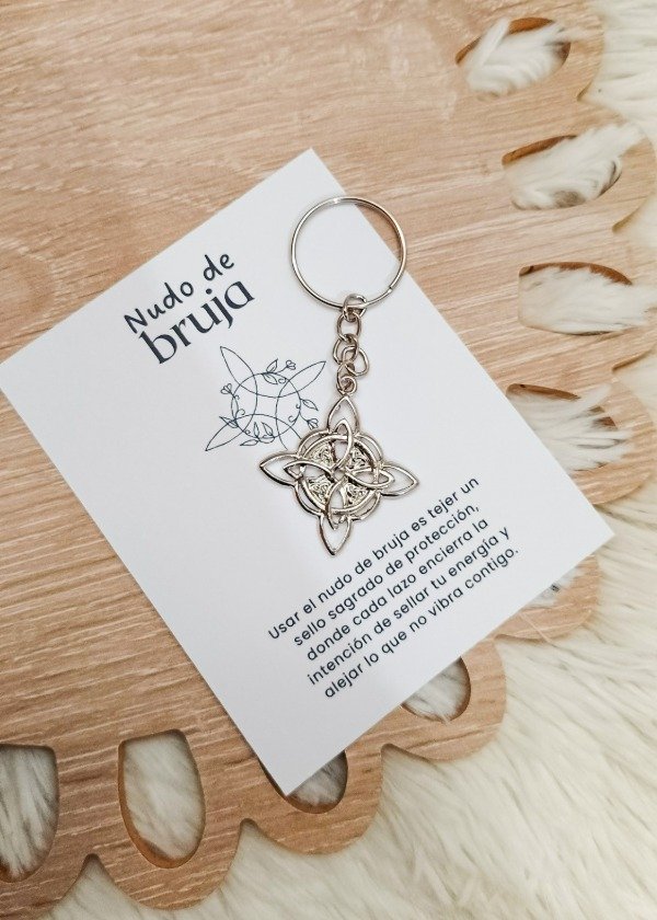 Producto - Llavero nudo de bruja
