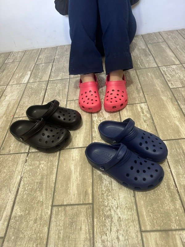 Producto - CROCS CON TIRA
