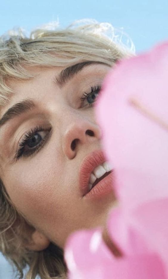 miley prom (Miley Cyrus)