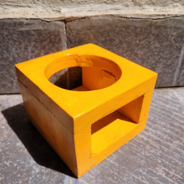 Producto - Portamaceta de madera pintado