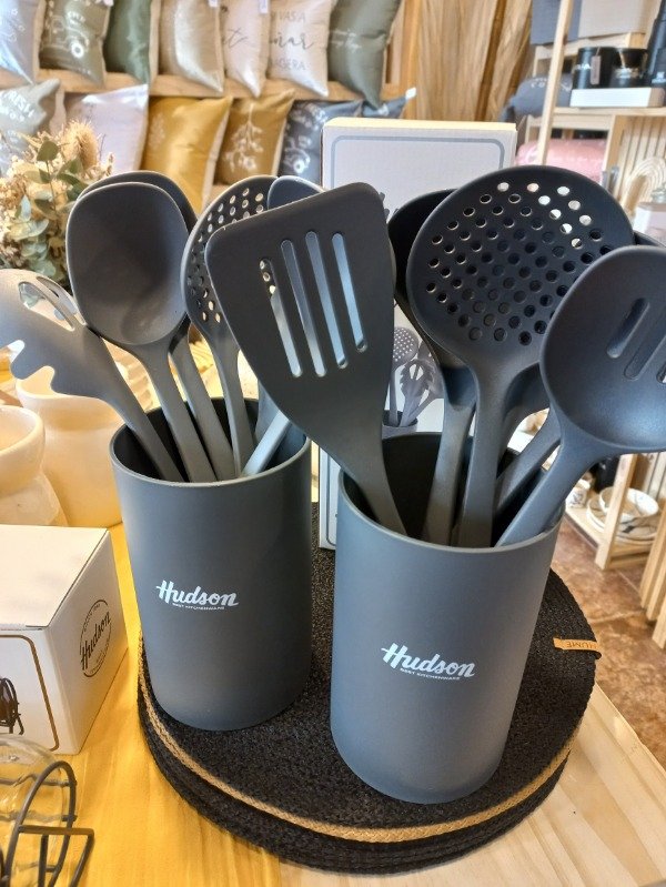 Producto - SET UTENSILLOS HUDSON