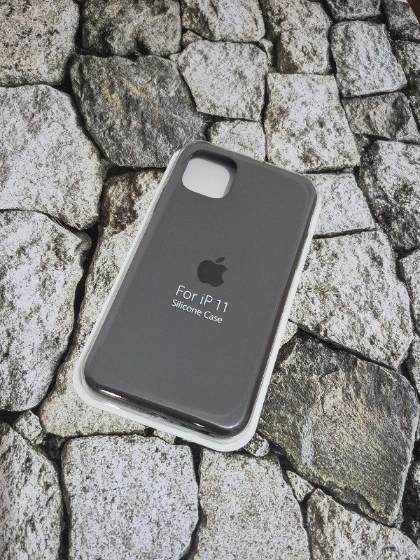 Producto - Funda silicone case logo Iphone 11 gris oscuro