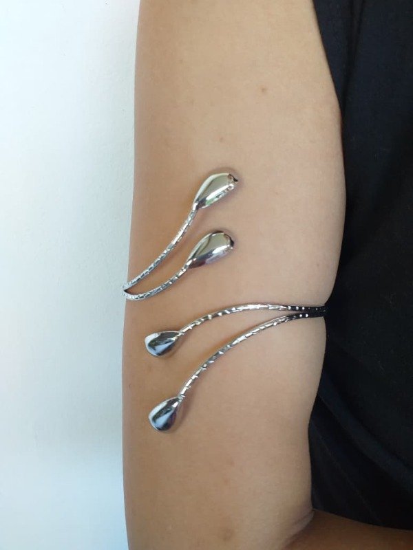 Producto - Brazalete Gota Acero