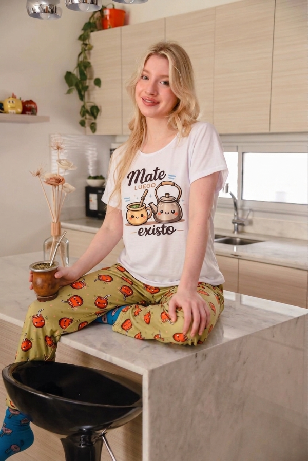 Producto - Pijama Largo Mate Luego Existo