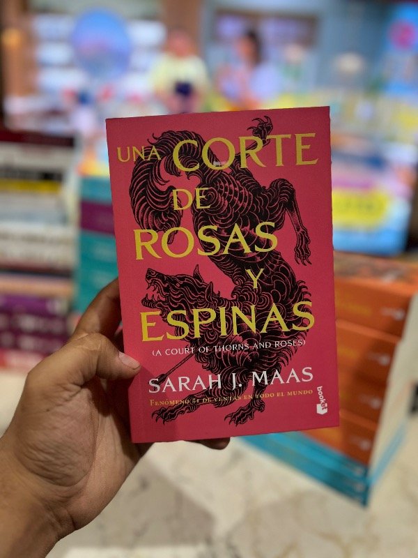 Producto - Una corte de rosas y espinas