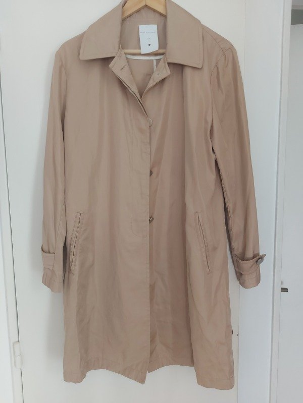 Producto - Trench beige-Allo Martinez.  Nuevo!!!