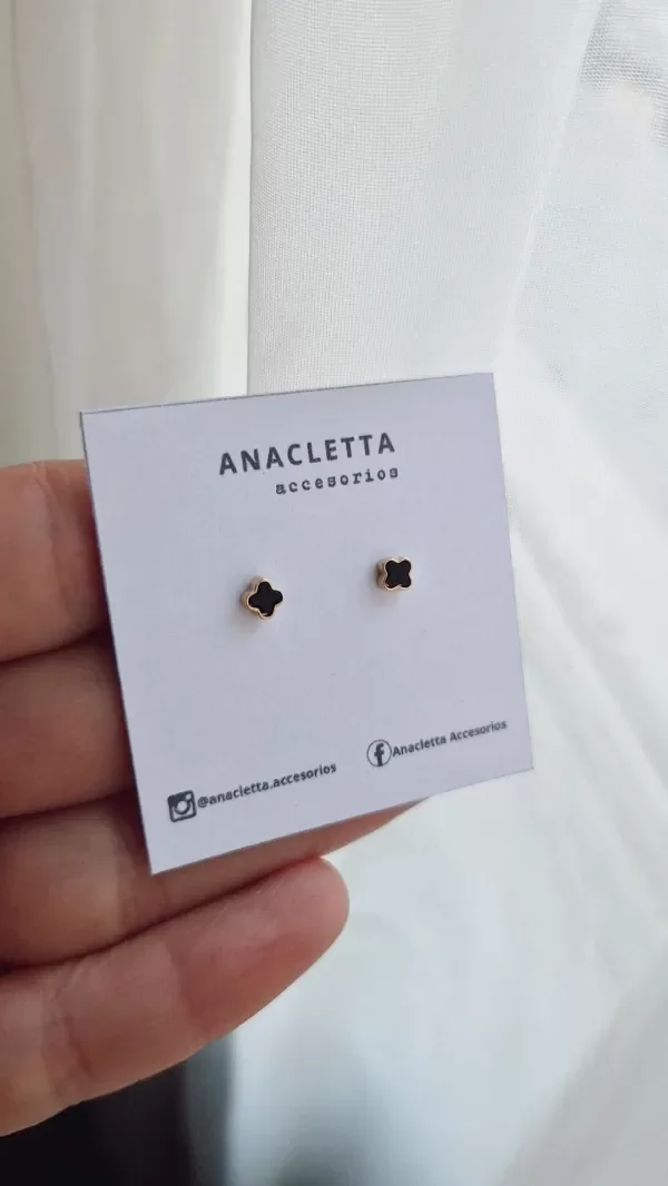 Producto - Aros cruz negras minis enchapados en oro